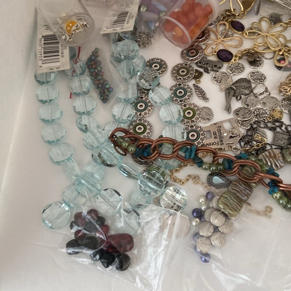 #1 Lot Jewelry Making Beads, Charms, Hooks, Etc. - Picture 2 of 9